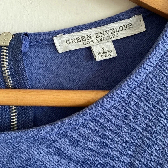 Green Envelope periwinkle blue long bell flared sleeve top size L - Picture 6 of 6